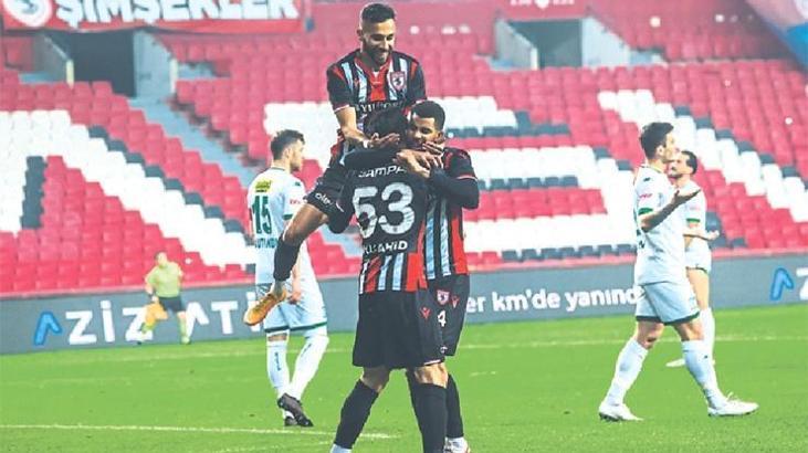 Samsunspor Bursaspor'un umutlarını bitirdi