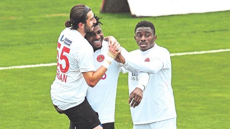 Düelloda kazanan Ümraniyespor