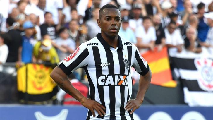 Santos, Robinho'nun sözleşmesini askıya aldı