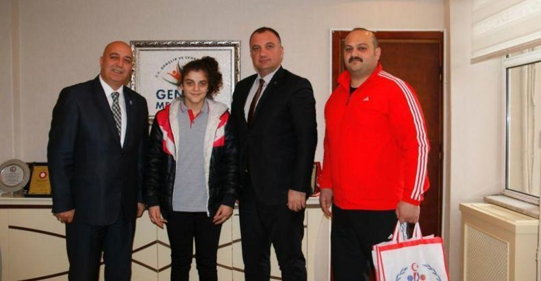 Ayten Yeksan ve Burcu Aksoy bronz madalyanın sahibi oldu
