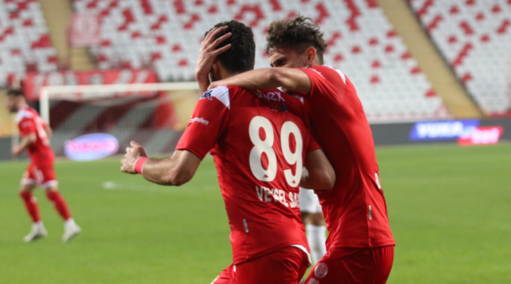 Antalyaspor, Hatayspor'u Deplasmanda Yenmek Istiyor - Futbol Haberleri ...