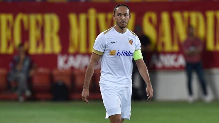 Umut Bulut 6. kez kırmızı gördü