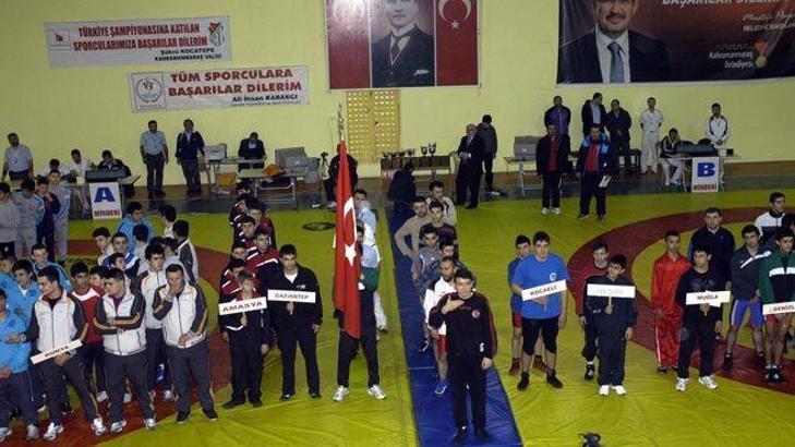 İşitme Engelliler Türkiye Güreş Şampiyonası başladı