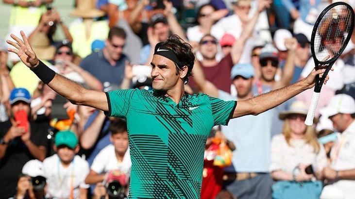 Roger Federer yarı finalde