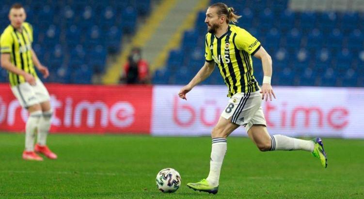 Fenerbahçe'de Caner Erkin'den Emre Belözoğlu'na değişiklik tepkisi