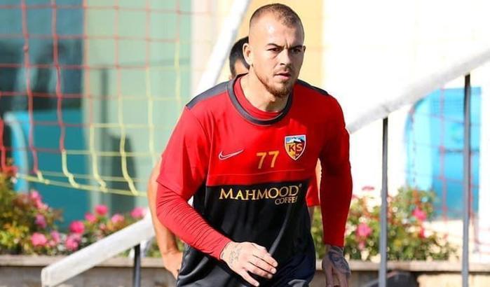 Kayserispor'un yeni golcüsü Denis Alibec, takıma katıldı