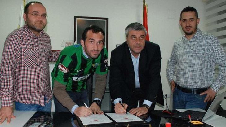 Gekas, Akhisar'da