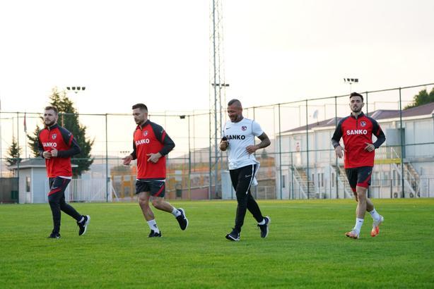 Gaziantep Futbol Kulübü'nde Maxim, Tosca ve Vetrih takıma katıldı