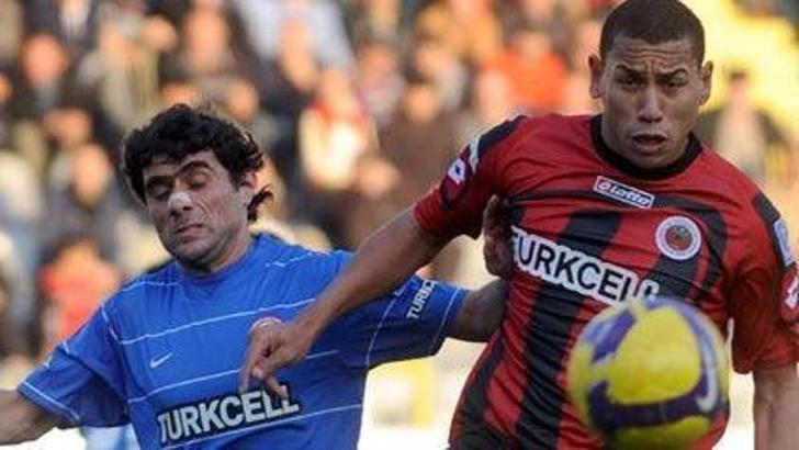 Manisaspor'da iki transfer