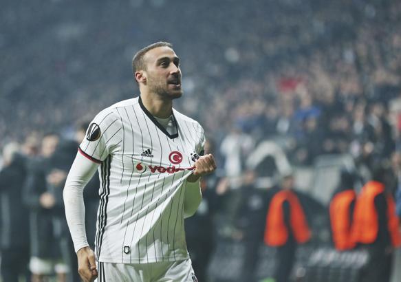 Leverkusen Cenk'in peşinde