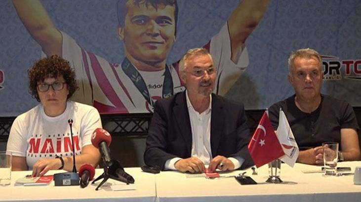 Naim Süleymanoğlu'nun film ve kitap tanıtım toplantısı yapıldı