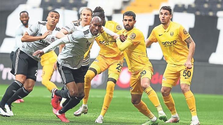 Beşiktaş'ta sınırdakiler kart görmedi