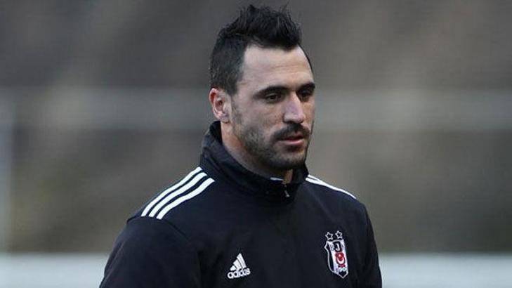 Hugo Almeida kalıyor