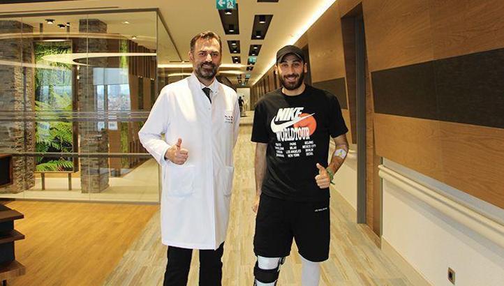 Beşiktaş haberi: Ameliyat edilen Cenk Tosun taburcu edildi