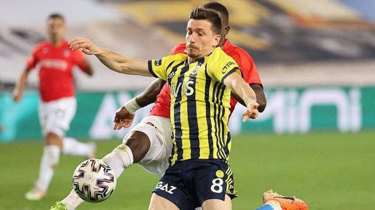 Fenerbahçe'de Mert Hakan havaya girdi