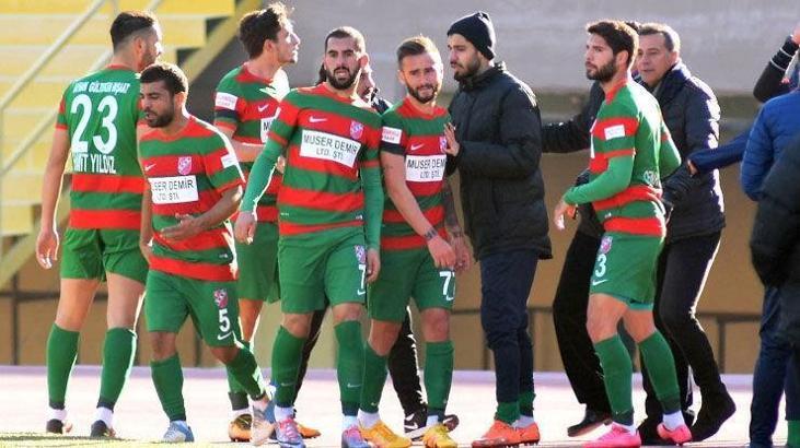 Karşıyaka'da futbolculara ödeme yapıldı