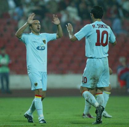 Galatasaray'da tarihi oylamada Hakan Şükür, Arif Erdem ihraç edilmedi!