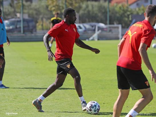 Göztepe evinde golü buluyor