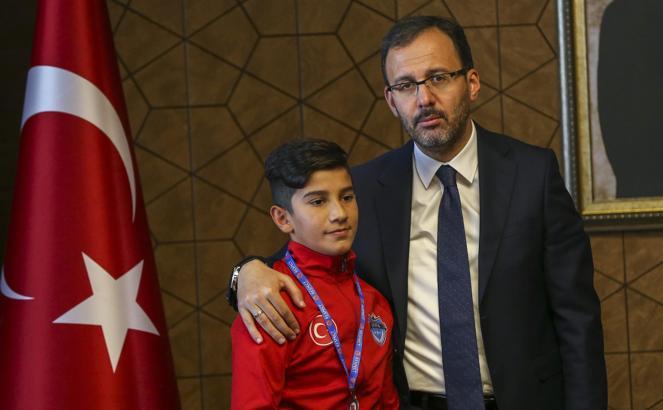 Gençlik ve Spor Bakanı Mehmet Muharrem Kasapoğlu'ndan 29 Ekim Cumhuriyet Bayramı mesajı