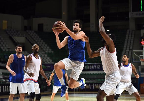 TOFAŞ'ın FIBA Şampiyonlar Ligi'ndeki ilk maçı Kovid-19 nedeniyle ertelendi