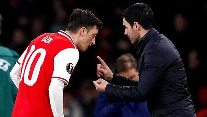 Arsenal'da Mikel Arteta Mesut Özil'e açık kapı bıraktı