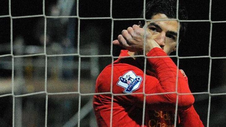 Yine Suarez, yine olay!