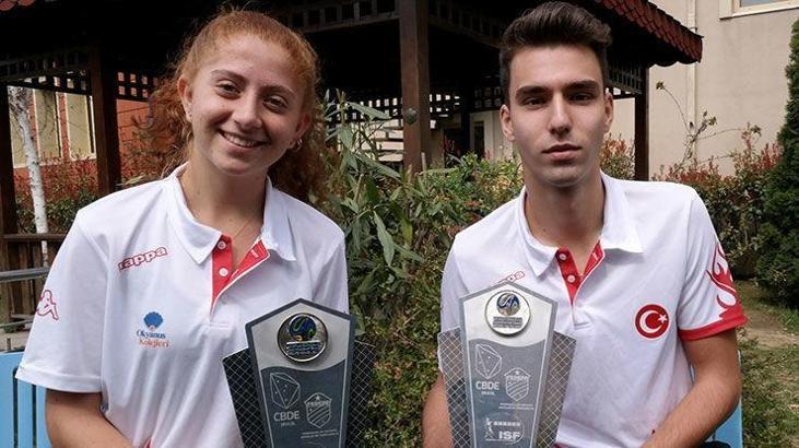Dünya şampiyonu liseli tenisçiler hedef Grand Slam