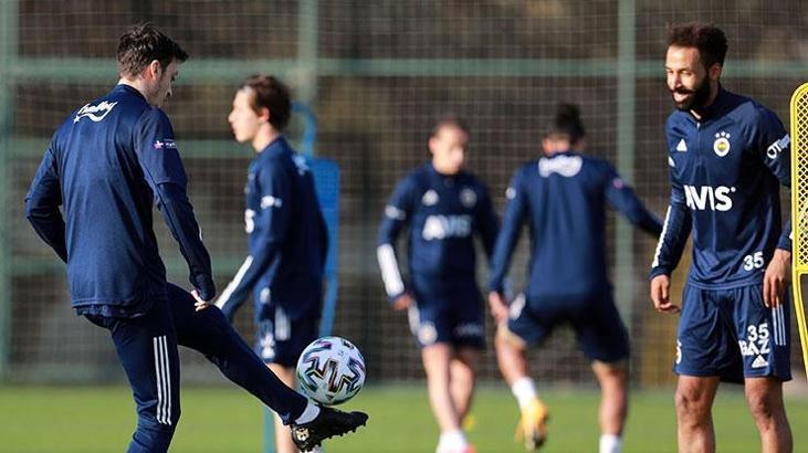 Fenerbahçe'de Gökhan Gönül gitti, Nazım Sangare ve Mesut Özil geldi!