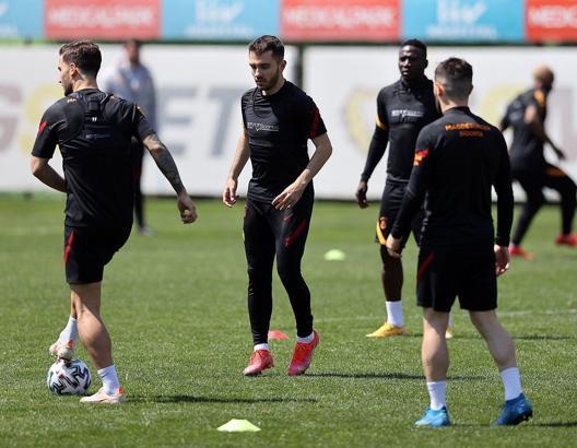 Galatasaray'da Yedlin, Linnes ve Onyekuru'nun tedavilerine devam edildi