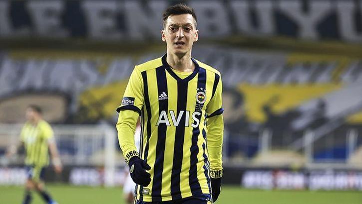 İngiliz basını: Mesut Özil'in Fenerbahçe macerası kabus oldu