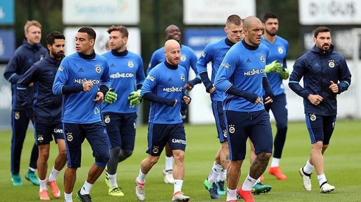 Van der Wiel: Takımda mutluyum ve ayrılmayı düşünmüyorum
