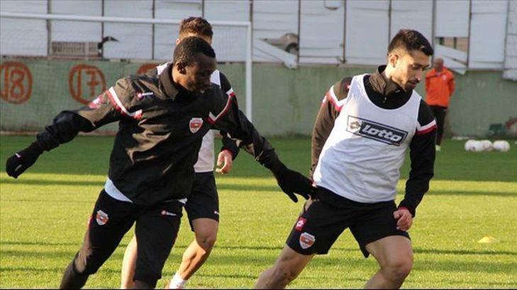 Lider Adana'da 4 eksikli idman