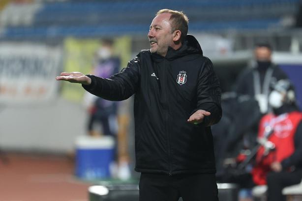 Beşiktaş'ta Sergen Yalçın tarih yazıyor! Gordon Milne ve Şenol Güneş'i geçti