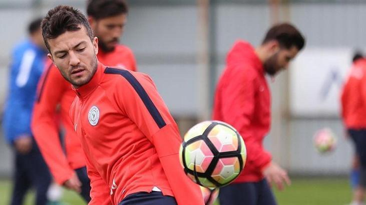 Özgür Çek: Milli maç arasına umutlu girmek istiyoruz