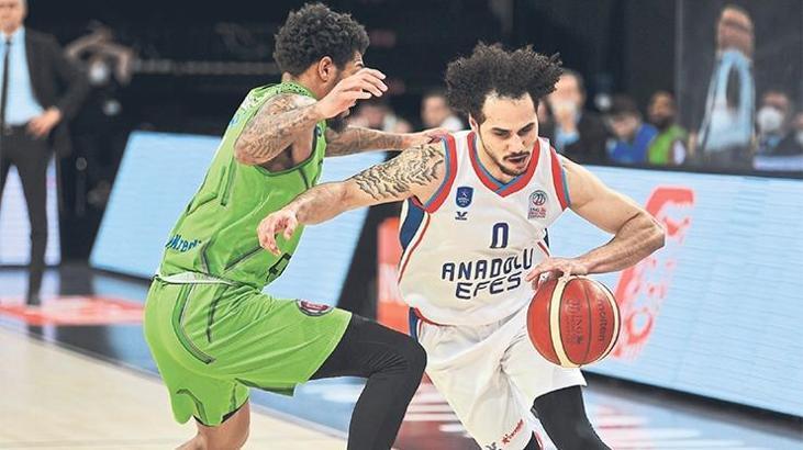 Anadolu Efes TOFAŞ son anda kazandı