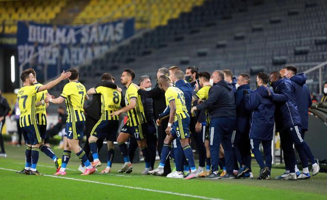 Fenerbahçe, 4 maç sonra 1'den fazla gol bulmayı başardı