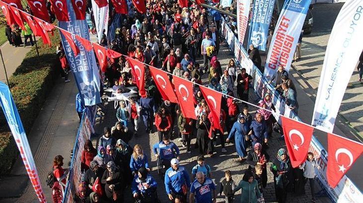 Kocaeli'de binler Cumhuriyet için koştu
