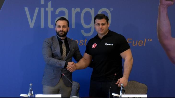 Rıza Kayaalp'e sponsor desteği