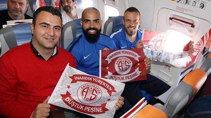 Antalyaspor'un uğuru pilotlar!