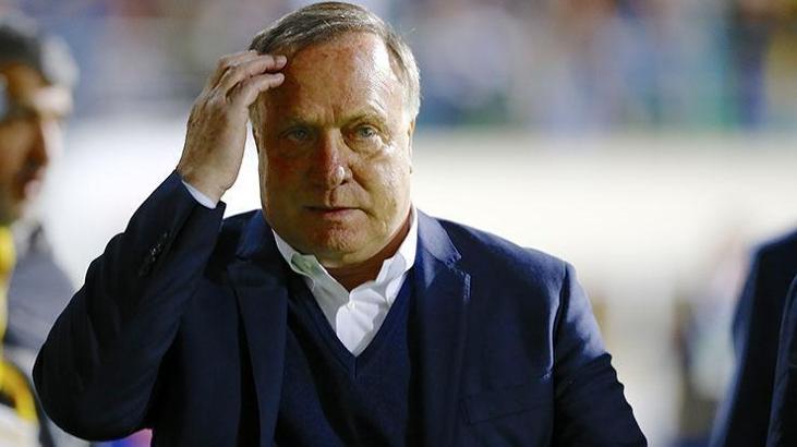 Advocaat'tan çarpıcı tespit: Takım komple değişmeli!