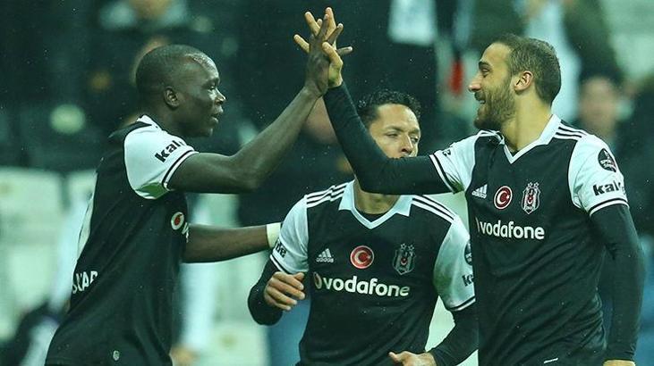 Aboubakar parlıyor, golcü rekabeti kızışıyor