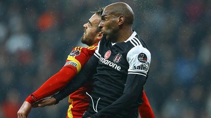 Ryan Babel yokları oynuyor