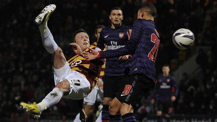 Arsenal de kupaya veda etti: 4-3