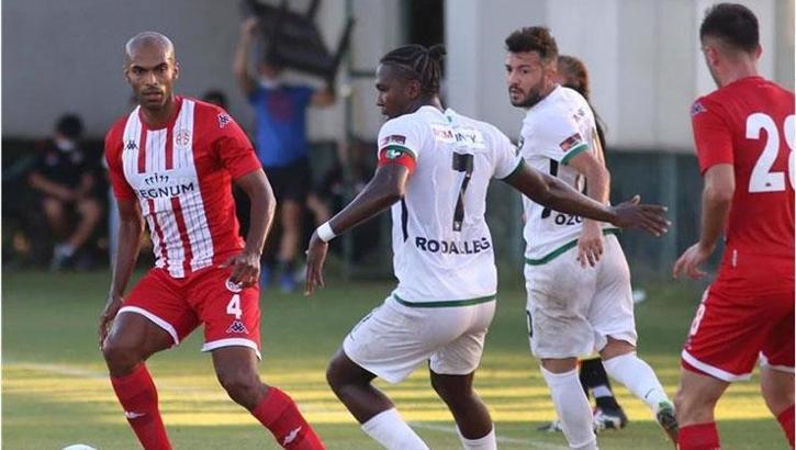 Antalyaspor'da Sidney Sam ve Naldo ilk 11'e