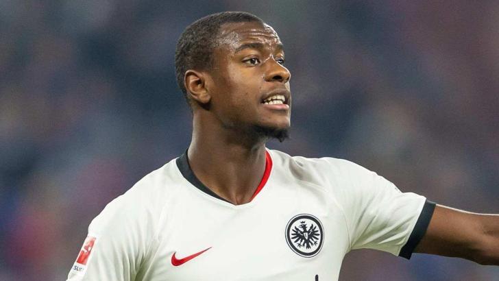 Liverpool ve Arsenal Evan Ndicka'nın peşinde