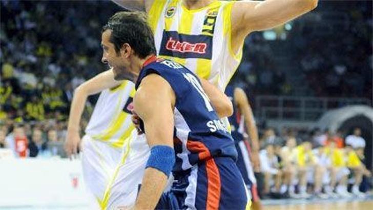 Efes Pilsen'de Kerem şoku!
