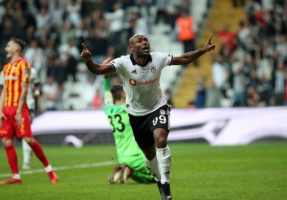 Beşiktaş'ta Vagner Love zamanı!