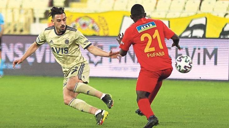 Emre Belözoğlu'ndan Pelkas-İrfan Can Kahveci değişikliği