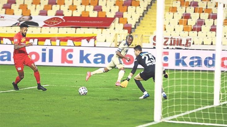 Malatyasporlu Ertaç Özbir'den kritik kurtarışlar