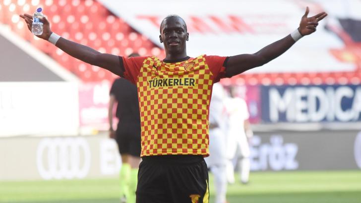 Göztepe'de Cherif Ndiaye ve Halil Akbunar başrol oynadı